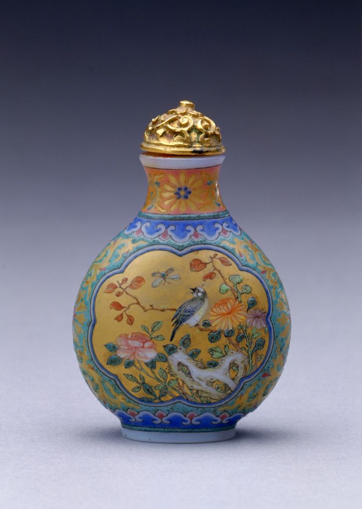 图片[2]-Glass body painting enamel flower and bird painting snuff bottle-China Archive